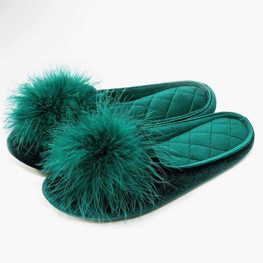 Pom Pom Emerald Green Women's Fuzzy Slippers W/ Mulberry Silk Eye Mask - SZ 9-10